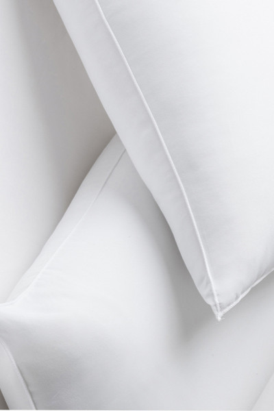 Microfiber Aloe Vera Pillow – Medium Firmness | HAE